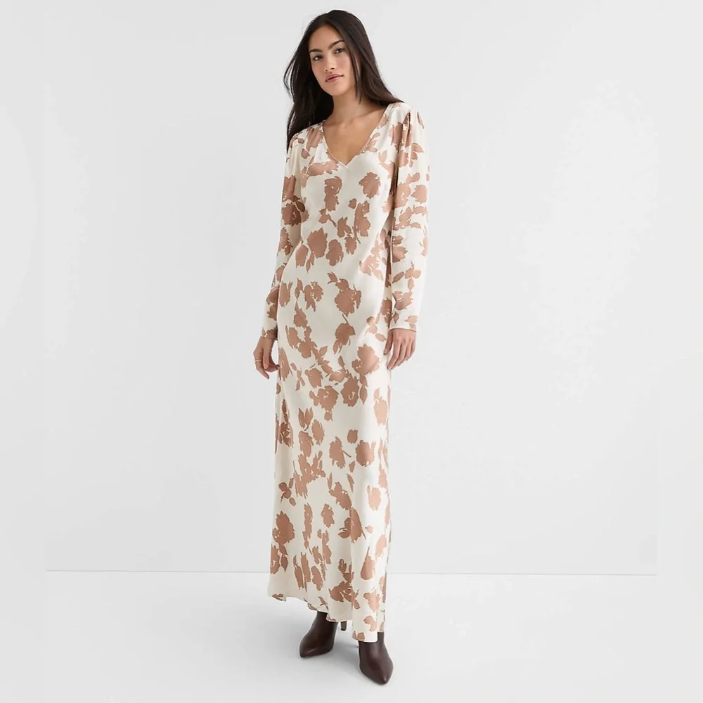 NWT LOFT Floral V-Neck Bias Maxi Dress in Size 14 - Picture 1 of 8